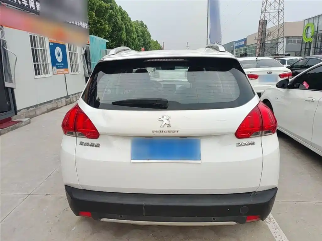Peugeot 2008 2014 1.6L Automatic Fashion Edition фото 6