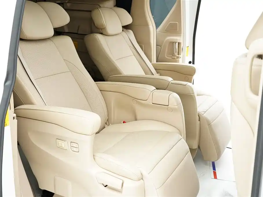 Toyota Alphard 2012 3.5L Luxury Edition фото 25