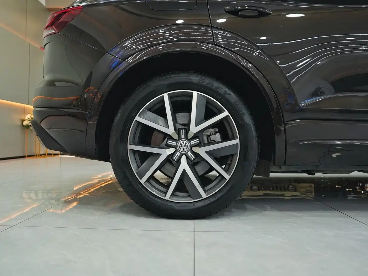 Volkswagen Touareg 2019 3.0TSI Sharp Edge Edition China VI фото 8