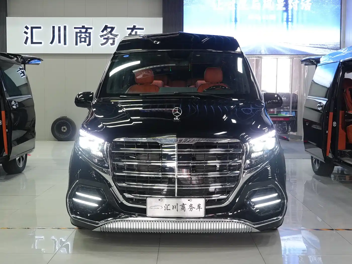Mercedes-Benz Vito 2024 2.0T Business 7-Seater фото 10
