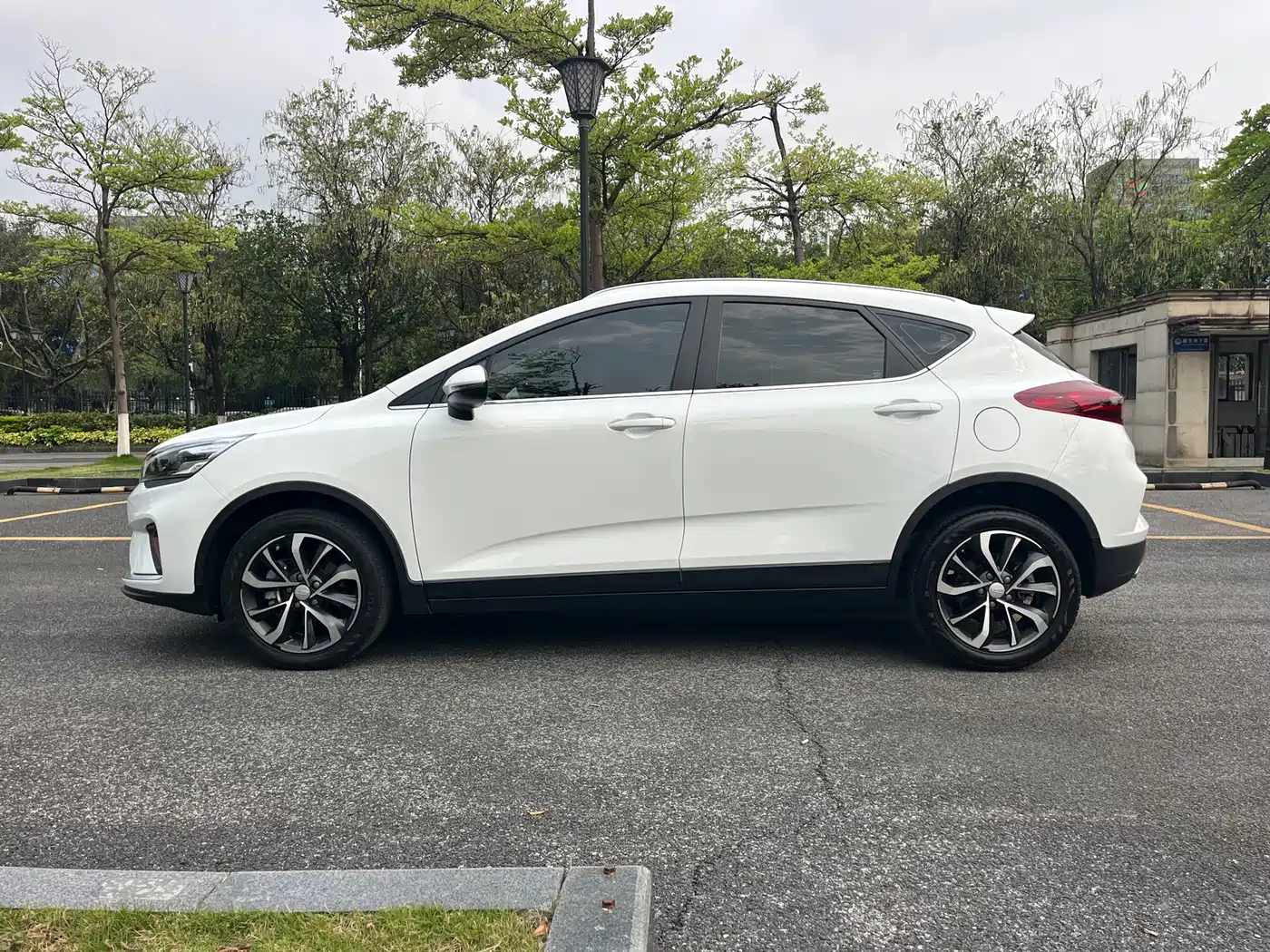 GEELY AUTOMOBILE EMGRAND GS