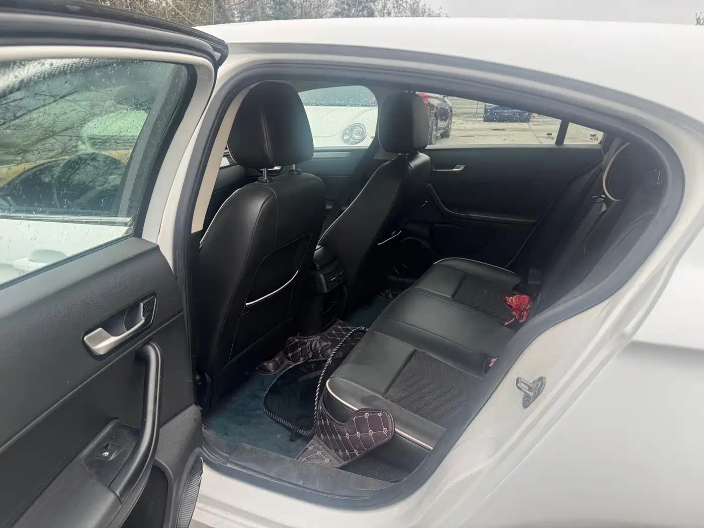 Qoros 3 2015 2014 Hatchback 1.6L Auto Enhanced Joy Version