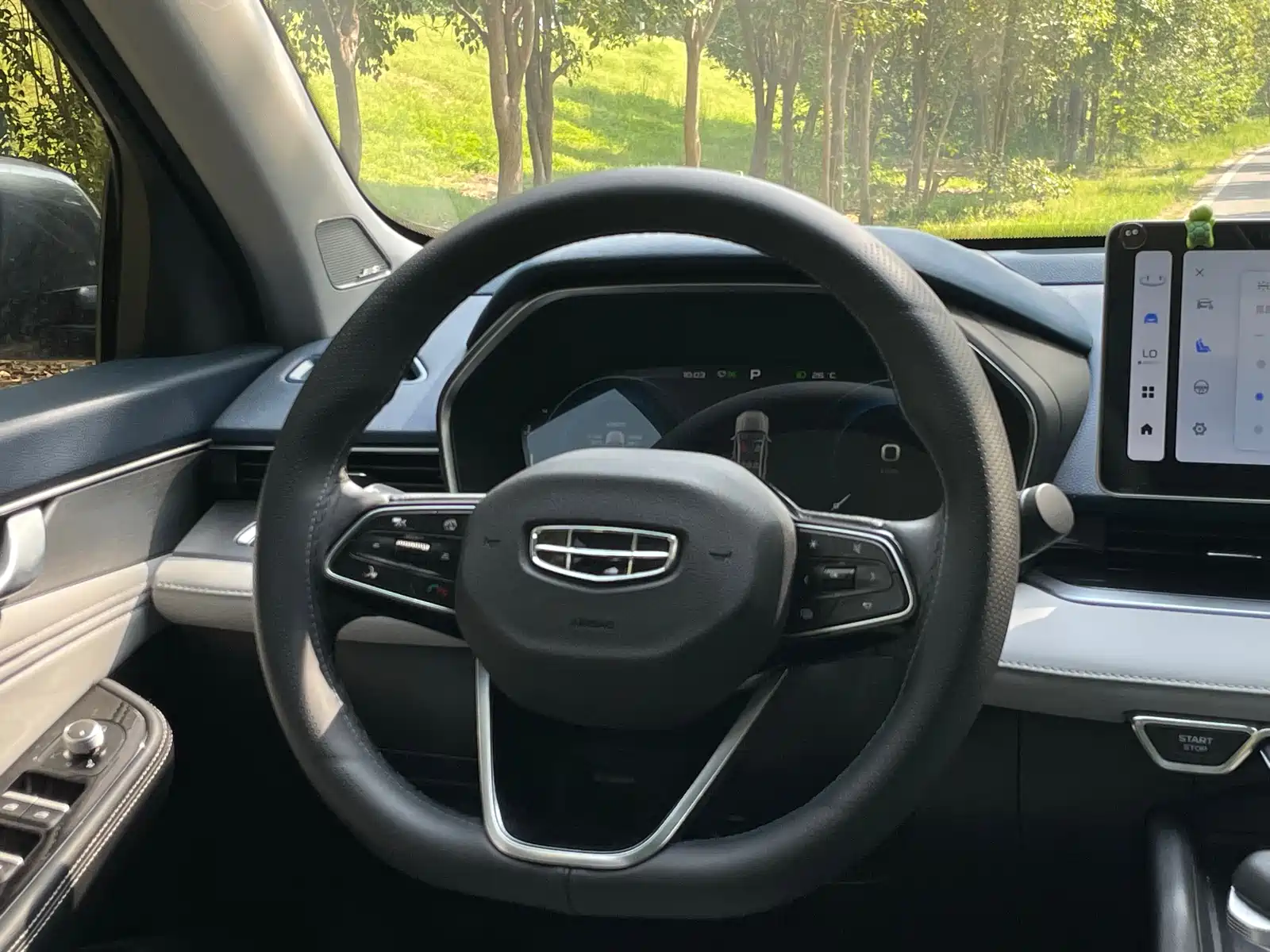 Фото 6 - Geely Preface