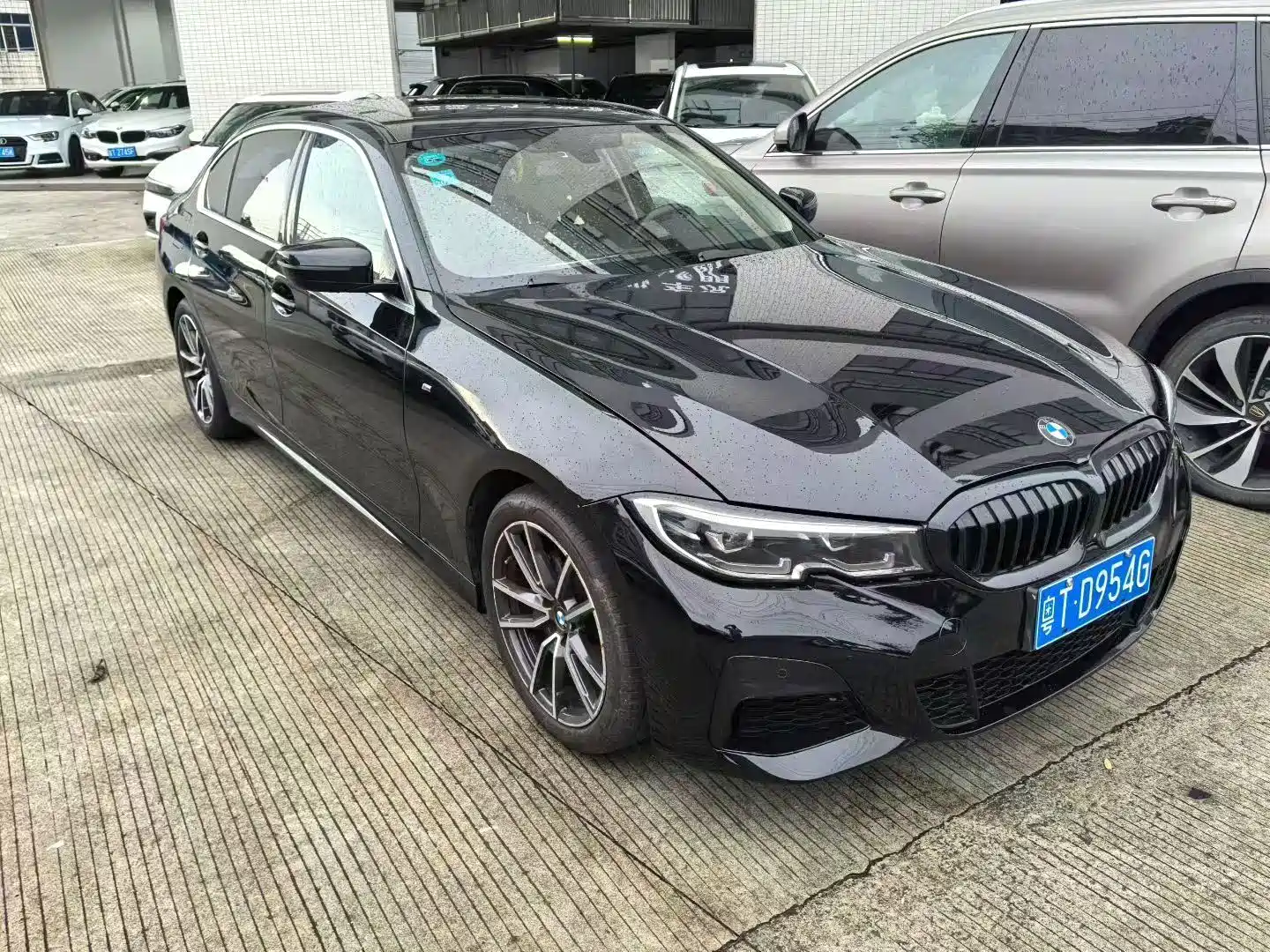 صورة 2 - BMW 3 Series