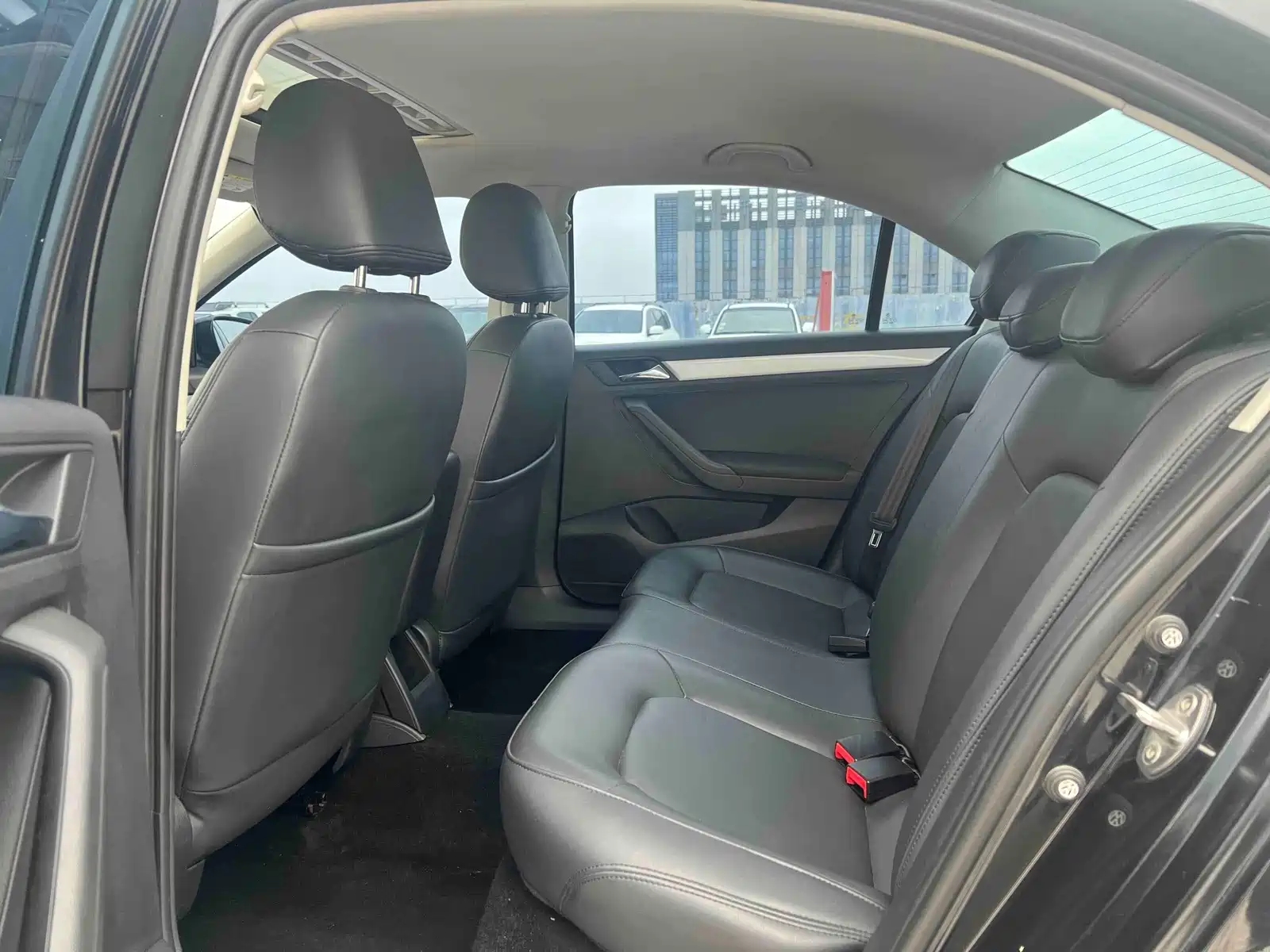 Фото 8 - Volkswagen Jetta