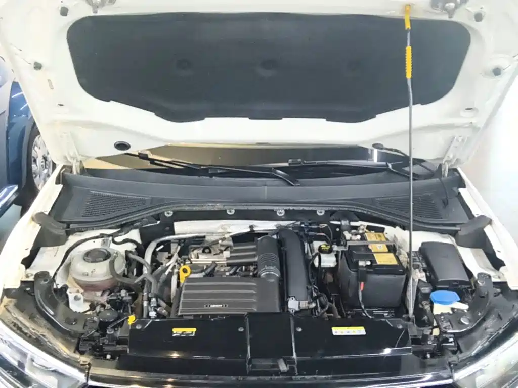 VOLKSWAGEN T-ROC EXPLORING SONGS