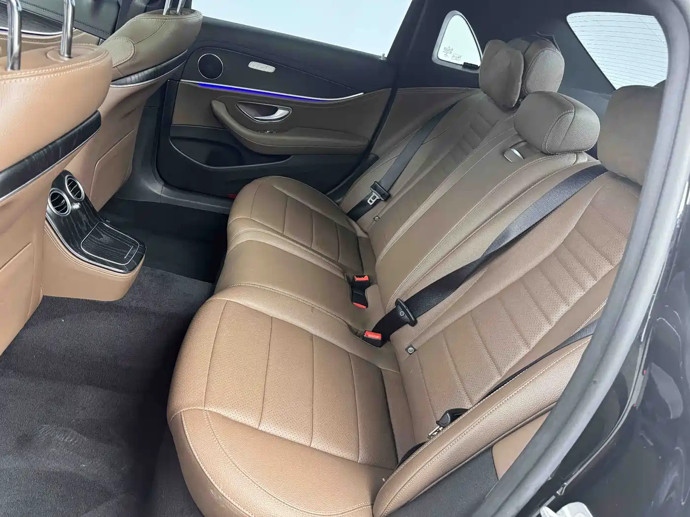 Mercedes-Benz E-Class New Energy 2023 E 350 e L Plug-in Hybrid Sport Sedan фото 23