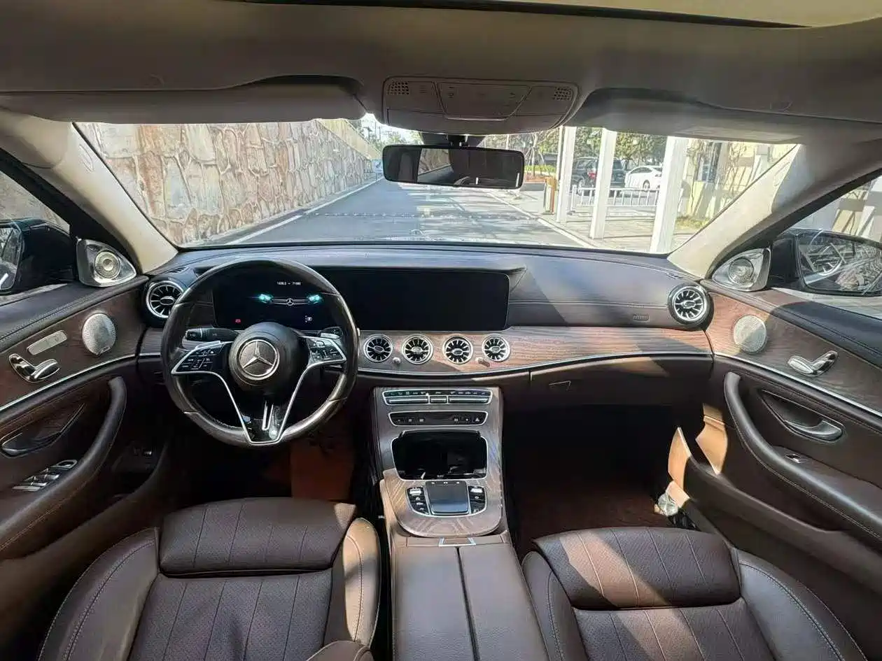 Mercedes-Benz E-Class 2021 E 260 L Sport фото 5