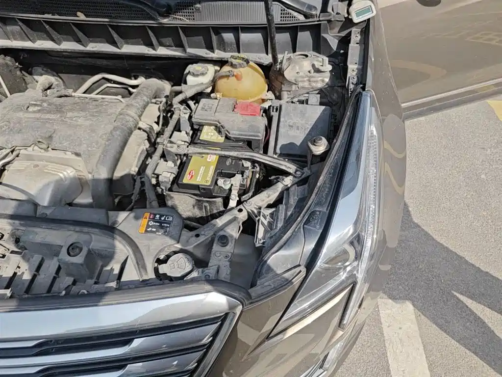 Cadillac XT5 2016 25T Luxury Model фото 21