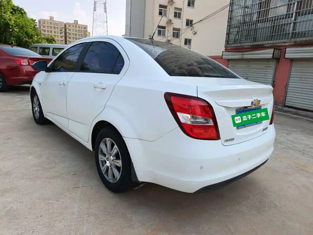 Chevrolet Aveo 2015 2014 Sedan 1.4SE MT Joy Edition