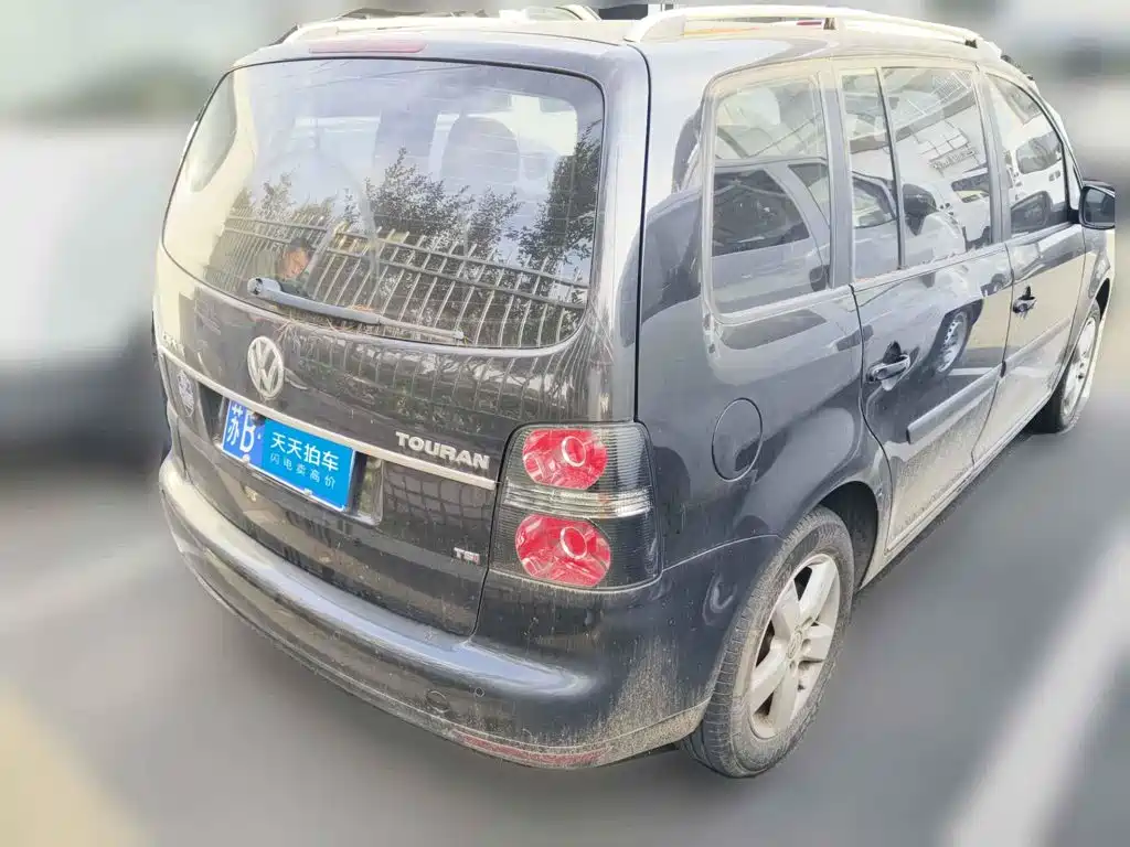 Фото 2 - Volkswagen Touran