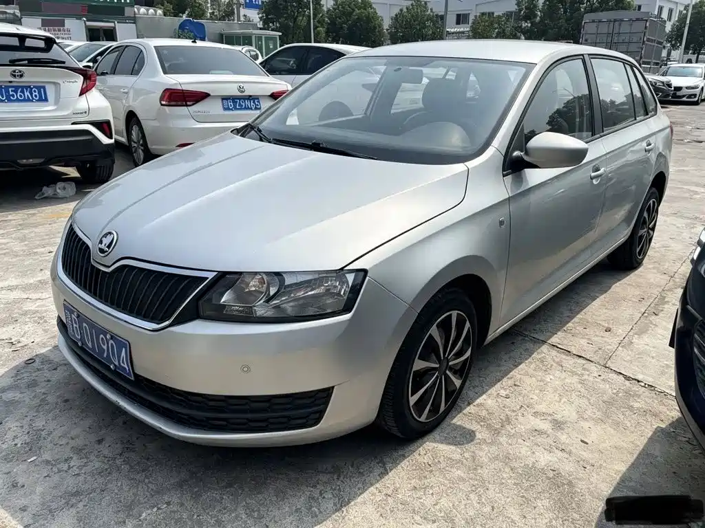 Škoda Skoda Rapid Spaceback 2014 — пригон из Китая