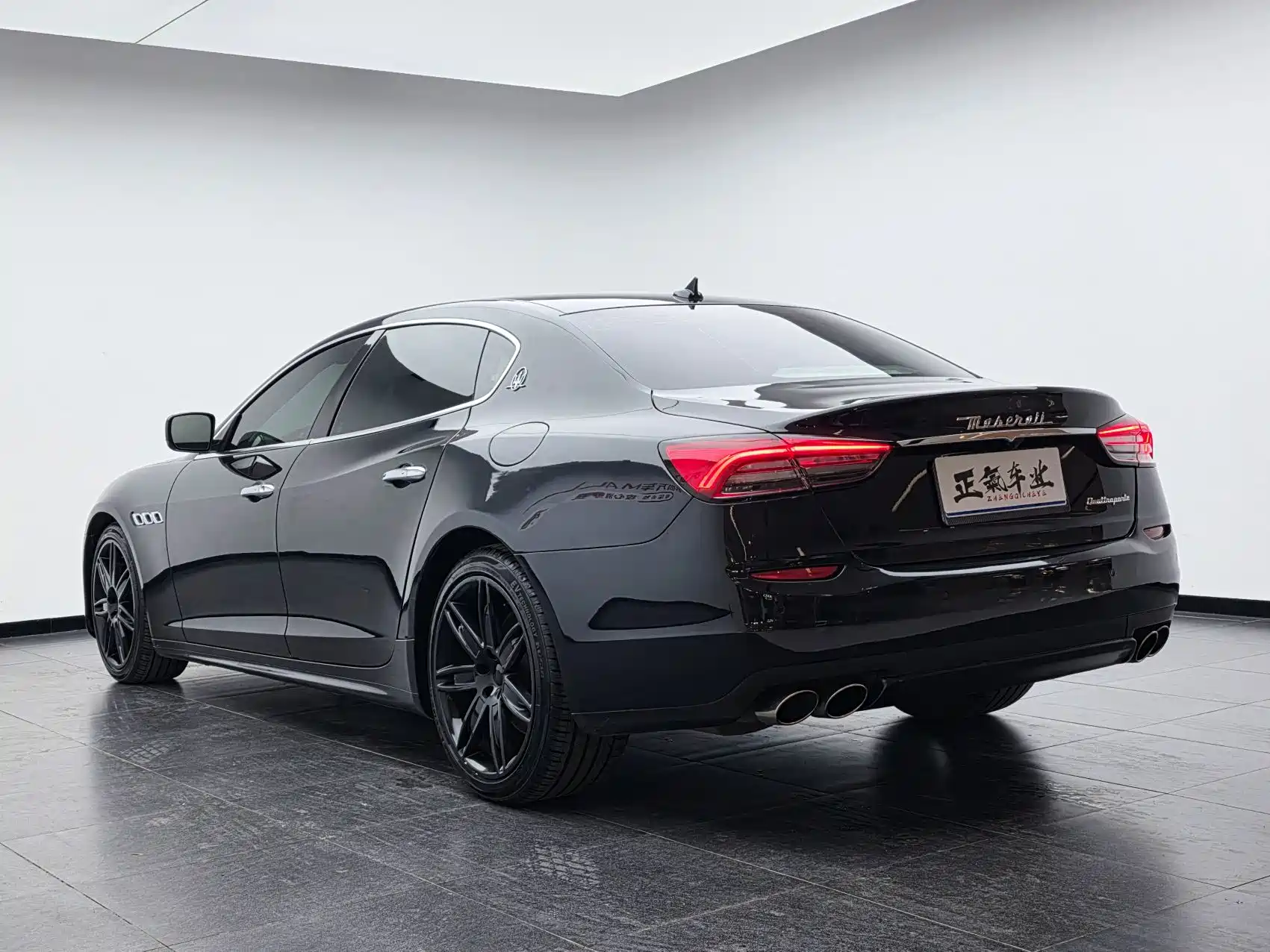 Photo 31 - Maserati Quattroporte