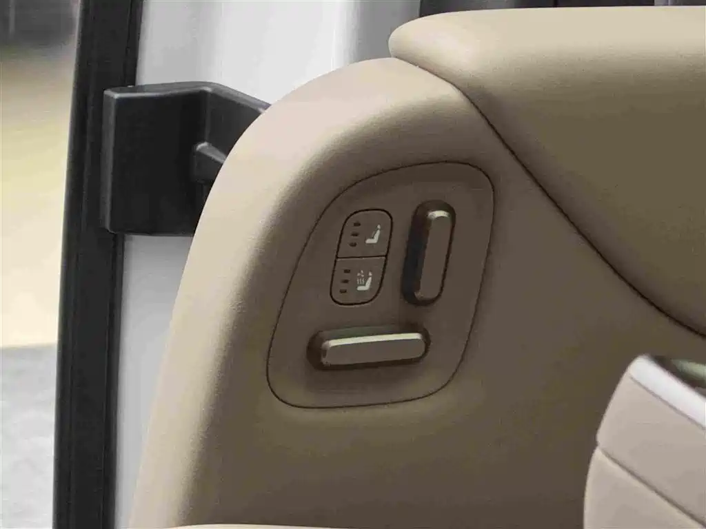 Li Auto MEGA 2025 2025 Ultra Smart Renewal Edition
