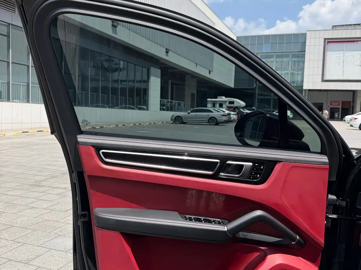Porsche Cayenne 2019 Cayenne 3.0T фото 7