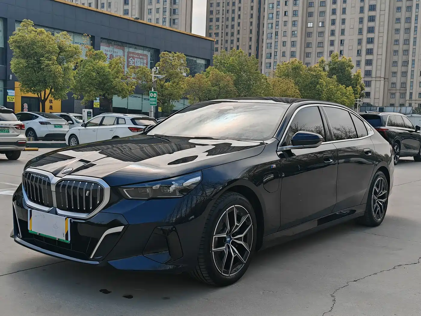 BMW I5