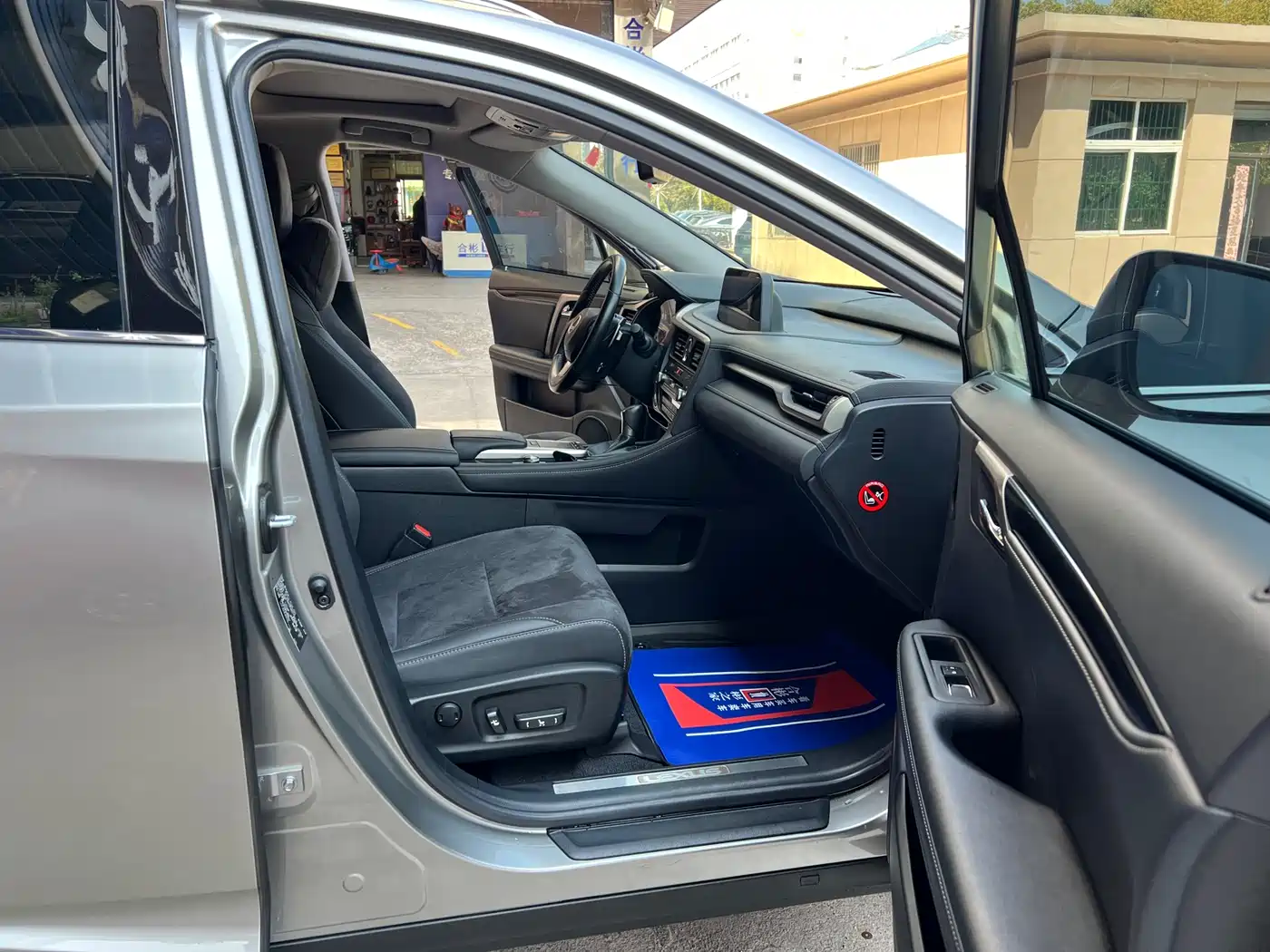 Lexus RX 2020 Facelift 300 2WD Elite Edition фото 32