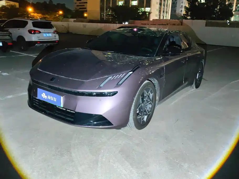Lynk & Co 10 EM-P 2026 2025 Facelift 240 AWD Ultra