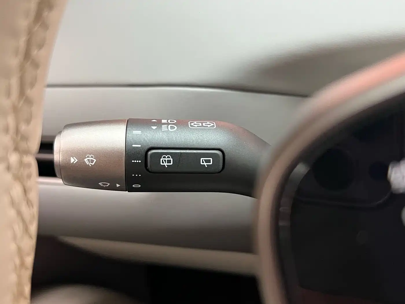 Li Auto i6 2025 2025 2WD Base Model