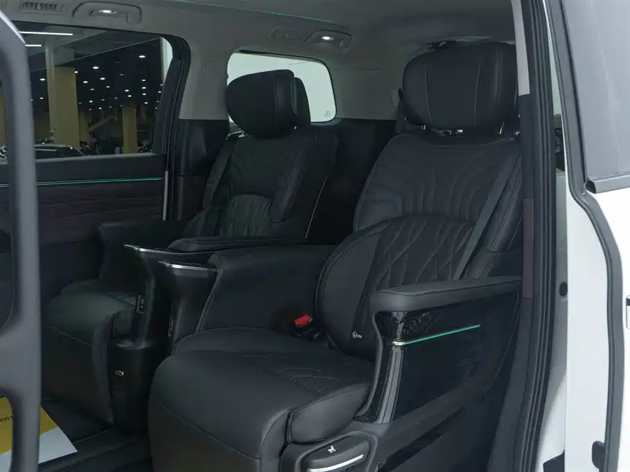 GAC Trumpchi Trumpchi M8 2024 Master Series Super Hybrid фото 21