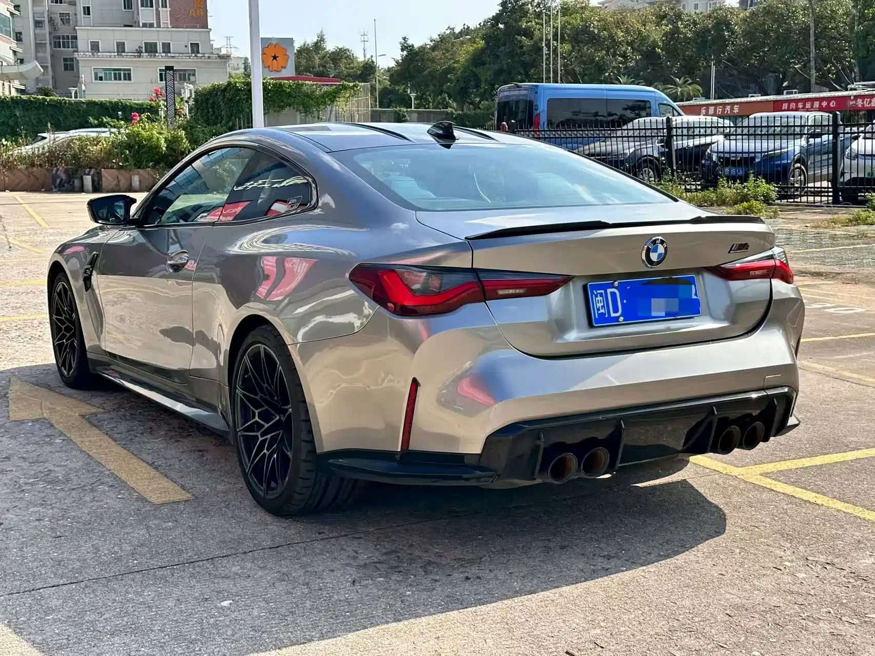 Photo 4 - BMW M4