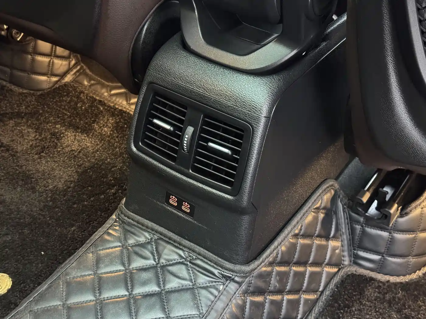 BMW X1 2022 sDrive25Li Leading фото 22