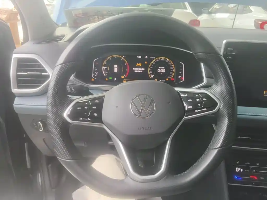 Volkswagen Tharu 2026 2023 330TSI 4WD Moon Premium Edition