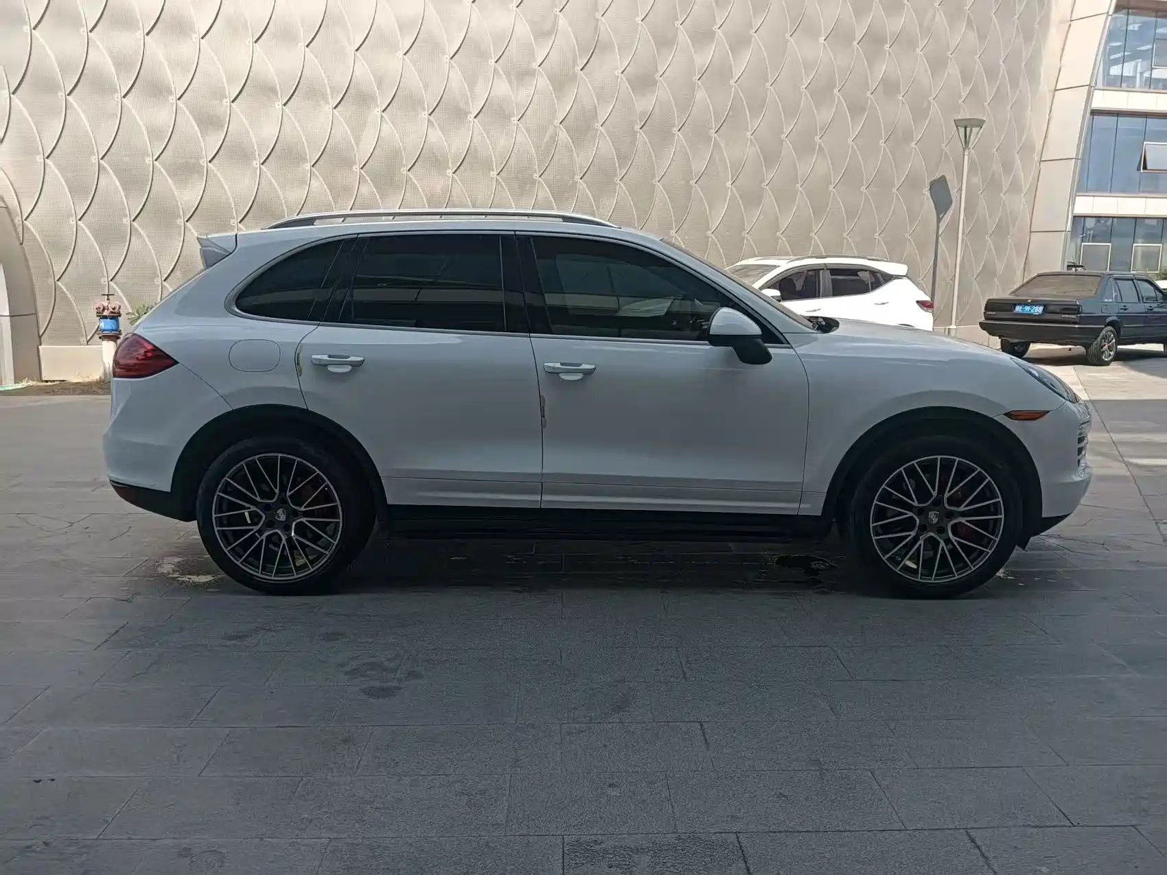 Photo 7 - Porsche Cayenne