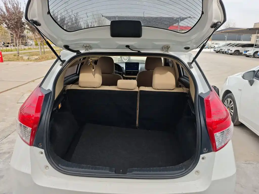 Toyota YARiS L Zhi Xuan 2014 2014 1.5G Automatic Dynamic Edition