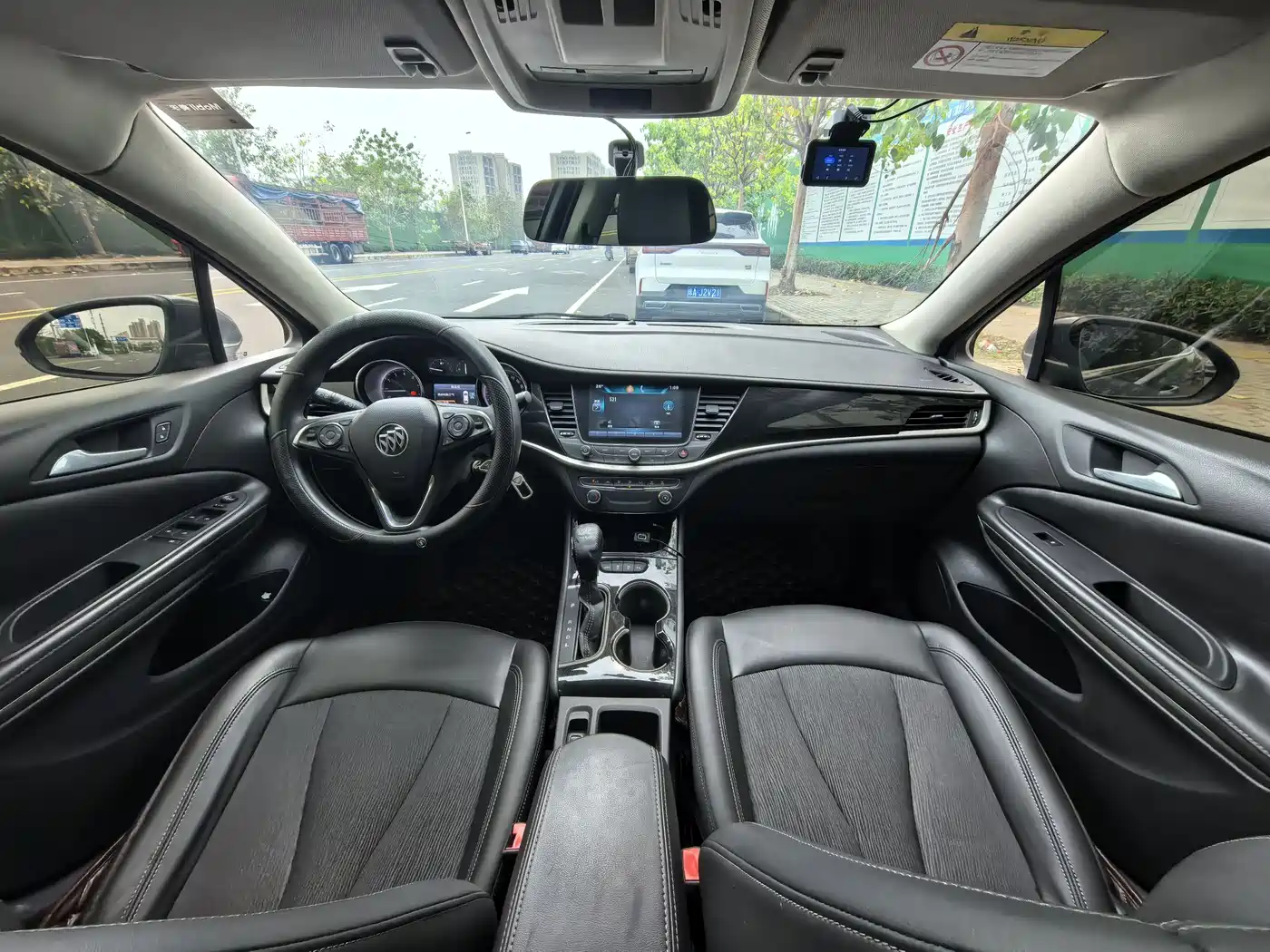 Buick Verano 2015 Sedan 20T Dual-clutch Leading фото 9