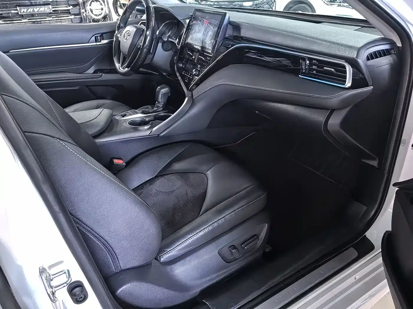 Toyota Camry 2022 2.0S Knight Edition фото 12