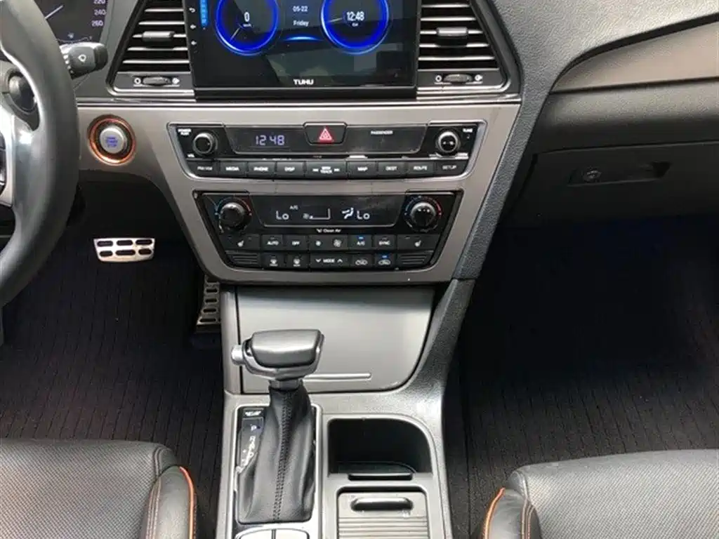 Hyundai Sonata 2015 1.6T GLX Leading фото 10