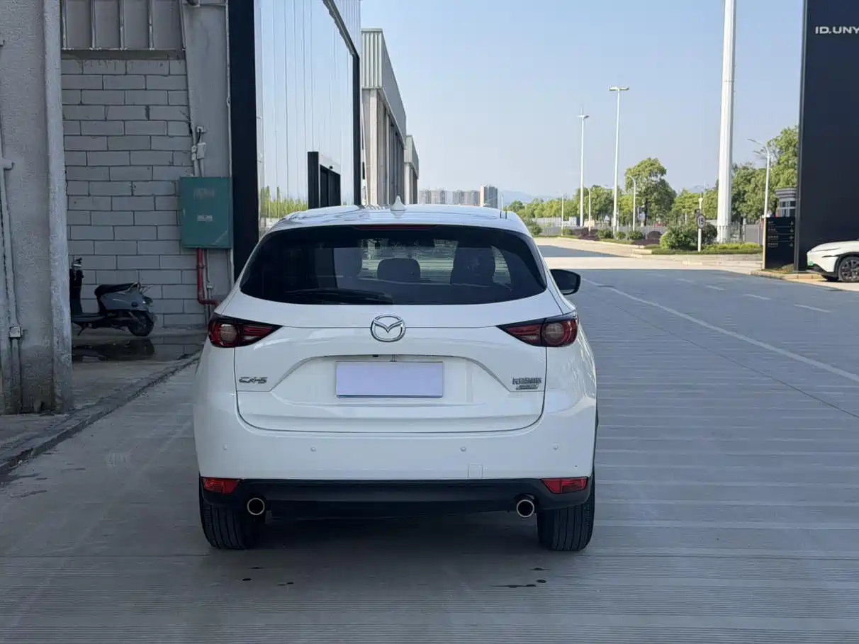 Фото 8 - Mazda CX-5