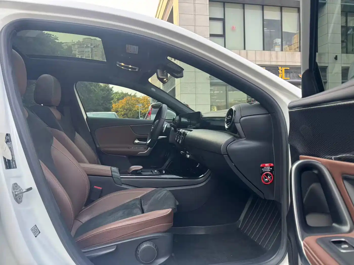 Mercedes-Benz A-Class 2019 A 180 L Sport Sedan фото 3