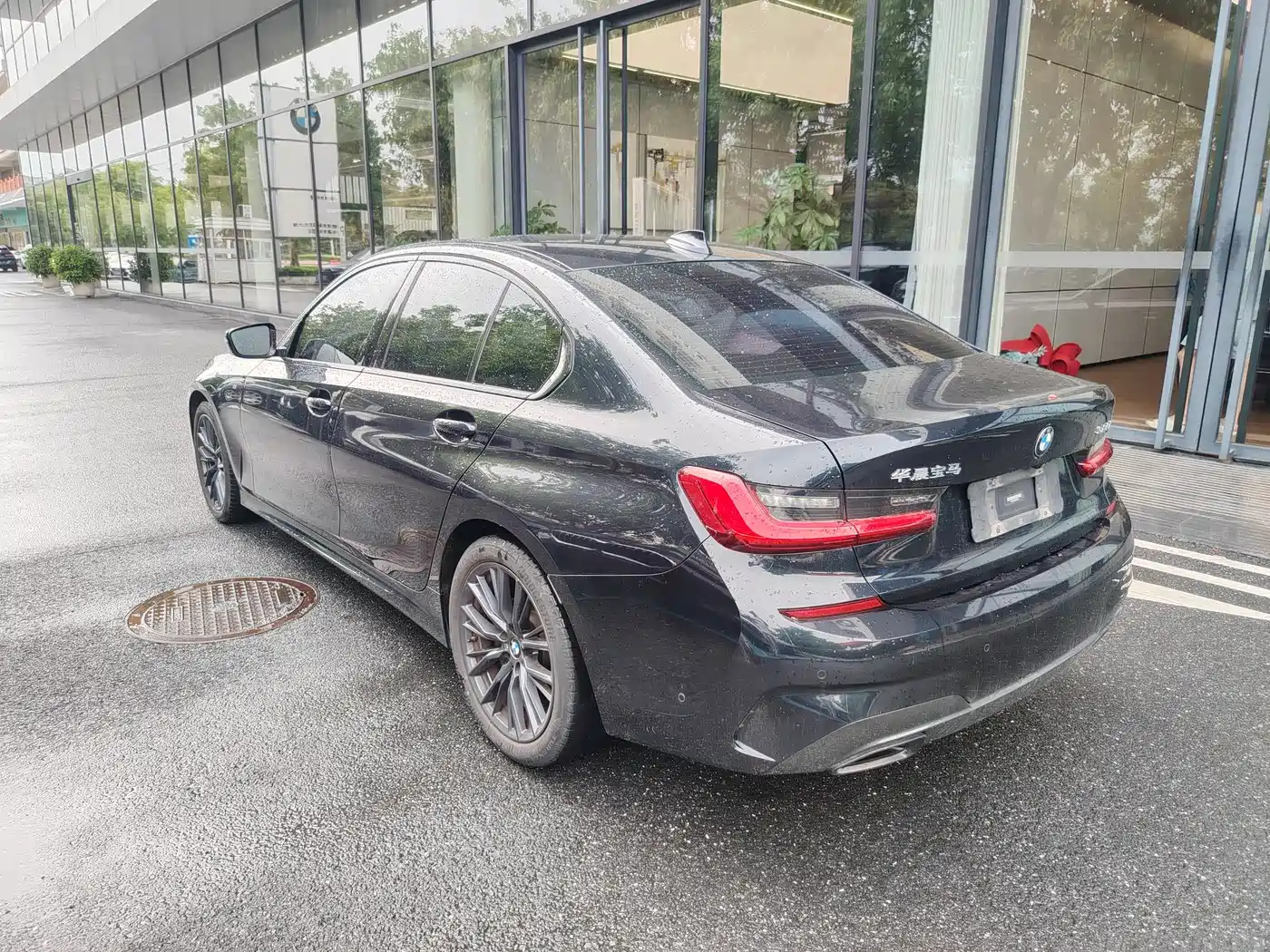 BMW 3 Series 2021 325i M Sport Night Edition фото 6