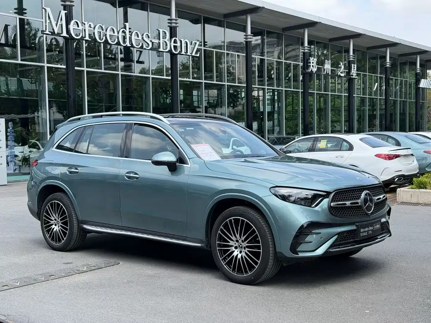 Mercedes-Benz GLC 2025 GLC 300 L 4MATIC Luxury 5-seater фото 3
