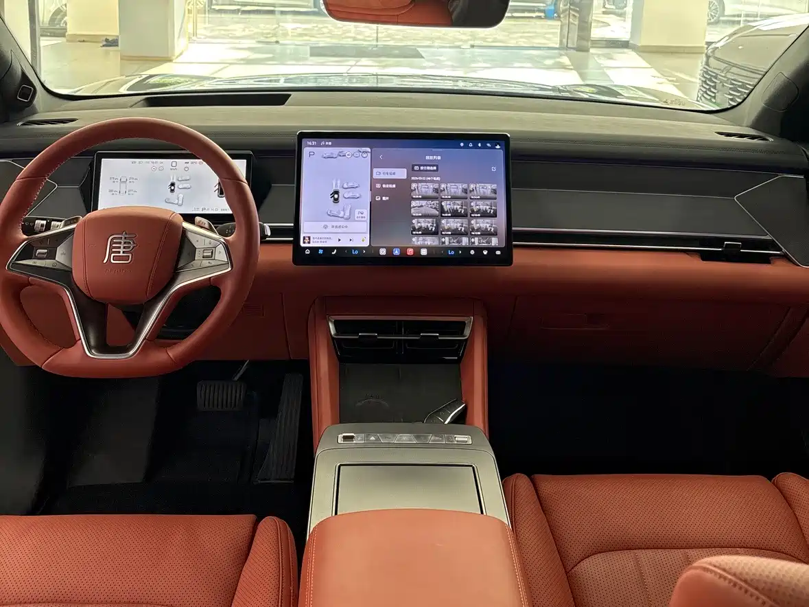 BYD Tang L 2025 DM 175KM Drone Player Edition фото 10