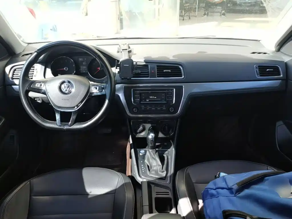 Фото 10 - Volkswagen Lavida