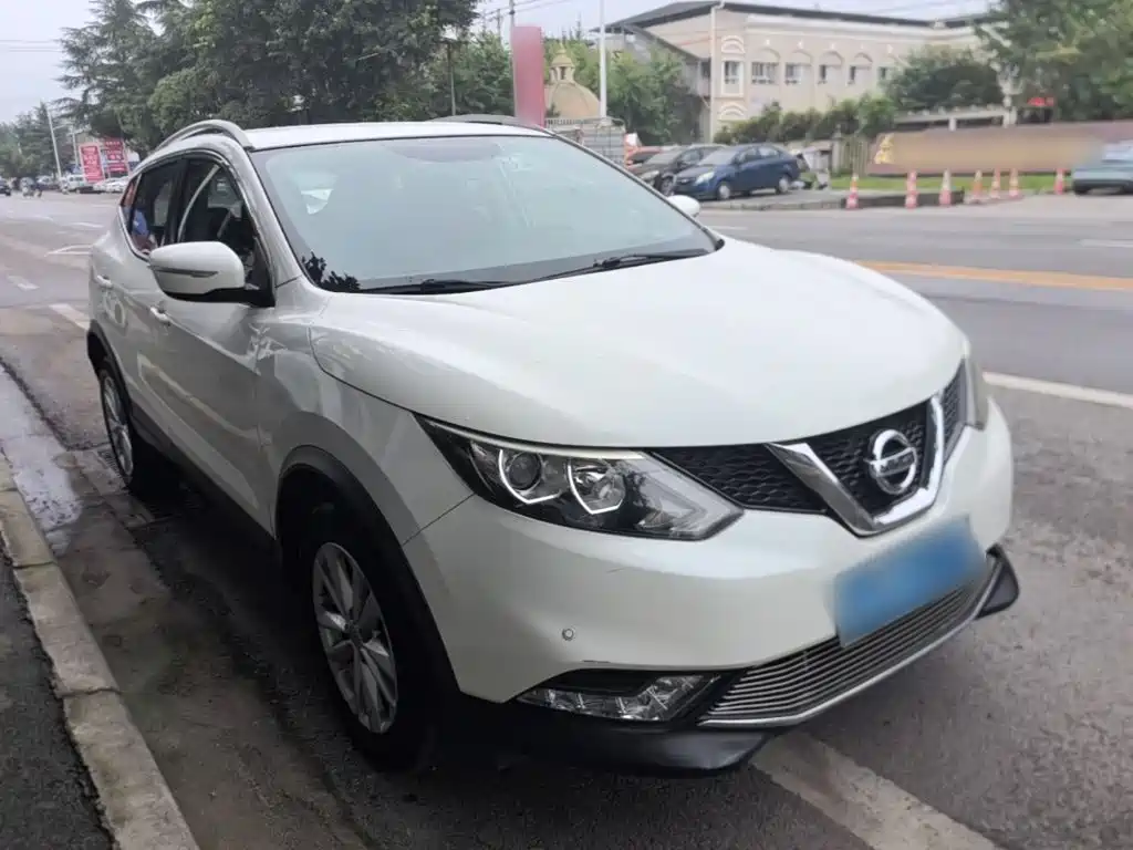 Фото 4 - Nissan Qashqai
