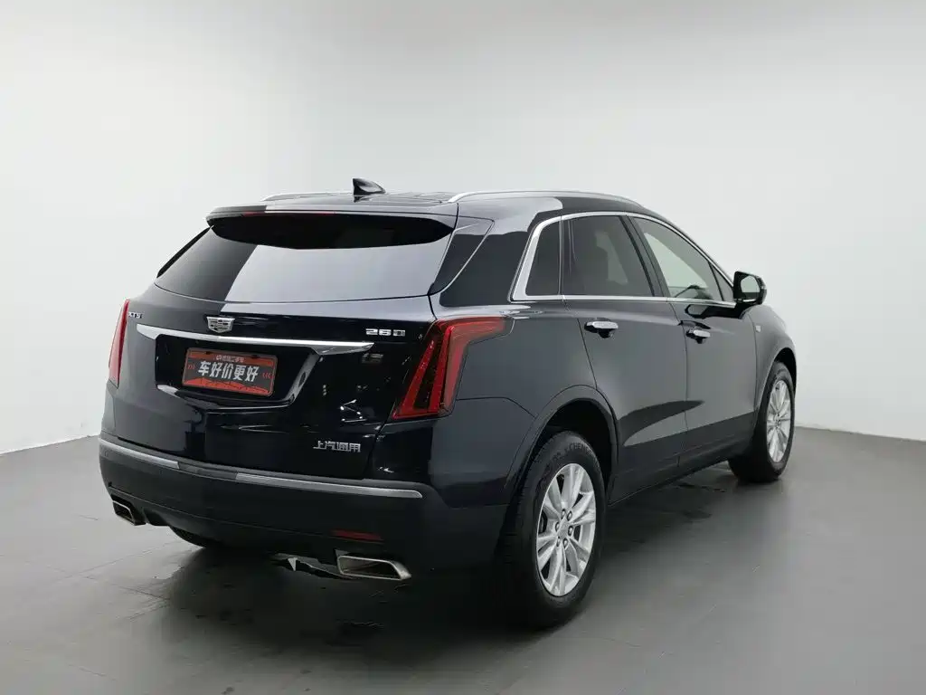 Photo 2 - Cadillac XT5