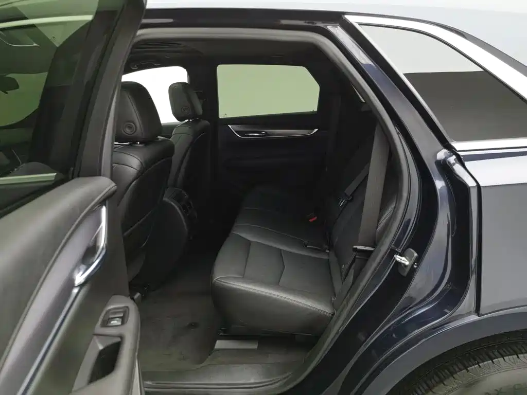Photo 15 - Cadillac XT5