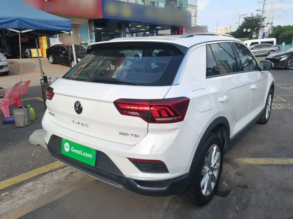 Photo 7 - Volkswagen T-ROC