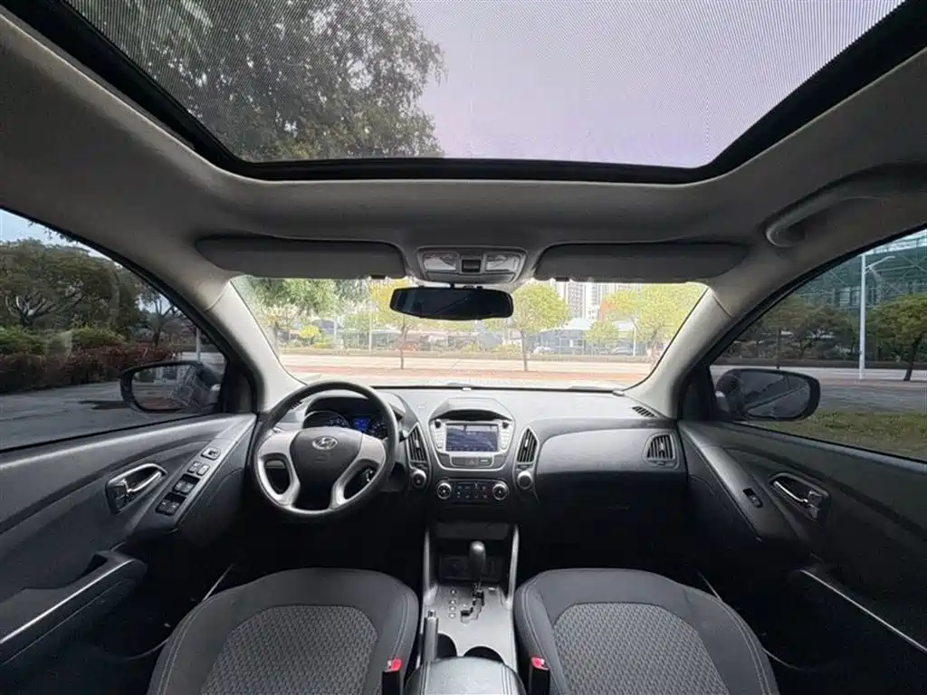 Hyundai Beijing Hyundai ix35 2015 2.0L Automatic 2WD Comfort China V фото 8