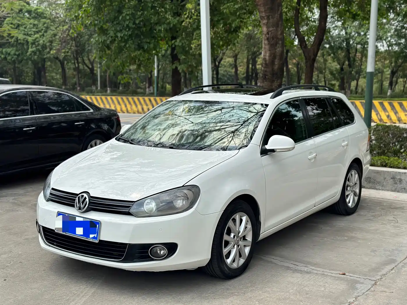 Volkswagen Golf (Import) 2011 Model 1.4TSI Luxury Touring