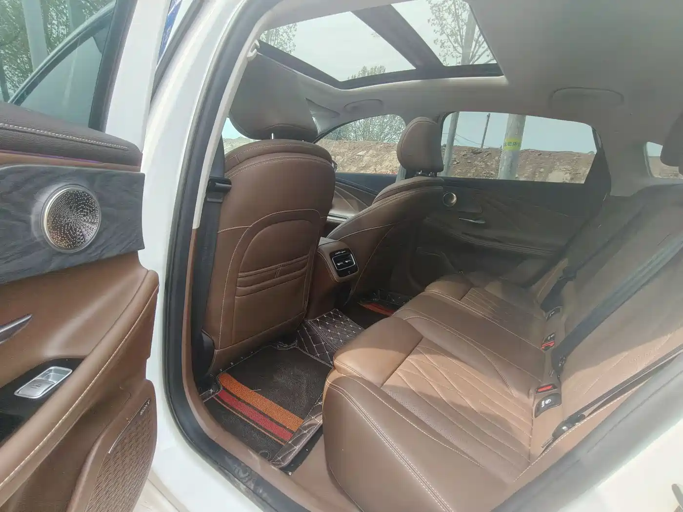 Chery Arrizo 8 2025 2025 Model 2.0T Automatic Royal+