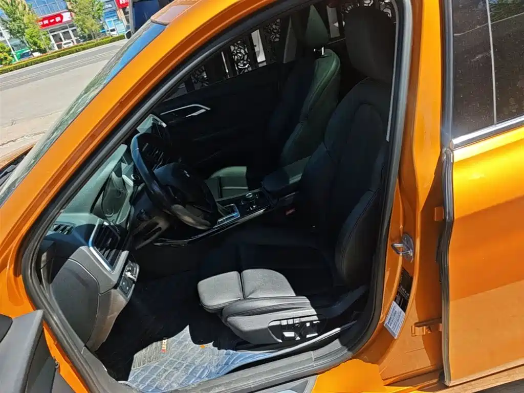 BMW 1 Series 2017 118i Sport фото 15