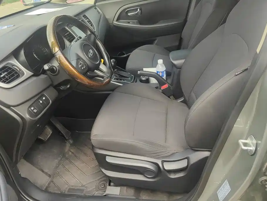Kia Carens 2016 2013 2.0L 7-seat Auto Standard (China V)