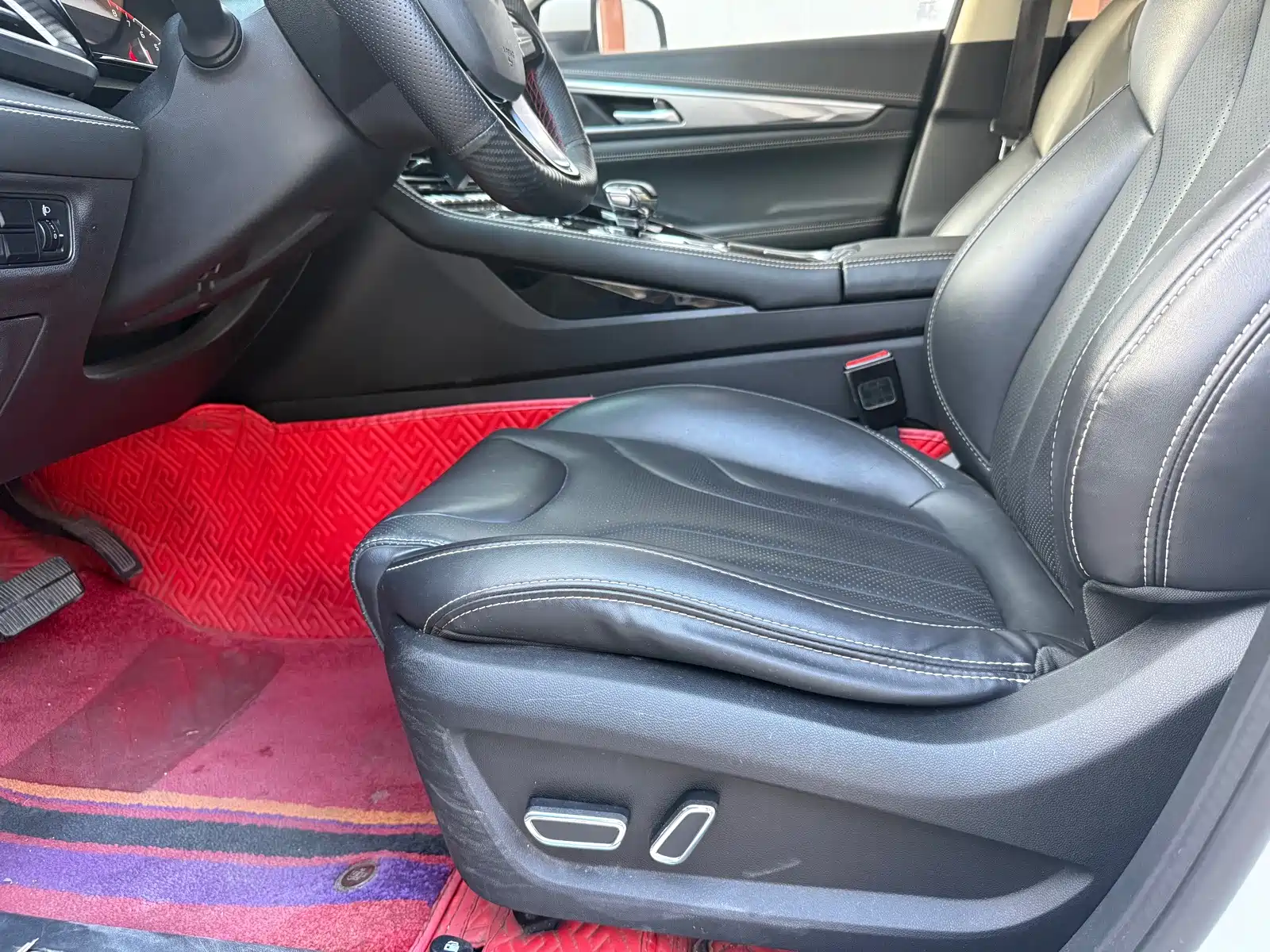 Photo 3 - Changan CS85