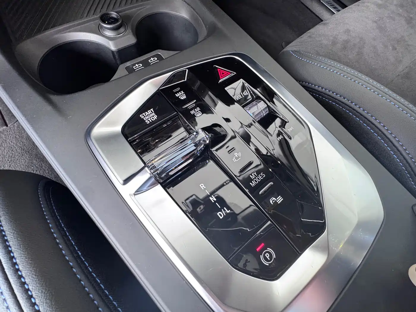 BMW 2 Series 2025 225L M Sport Moonlight Package фото 9