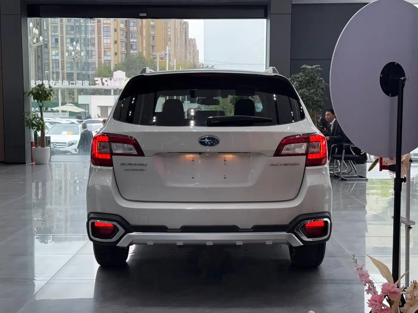 SUBARU OUTBACK